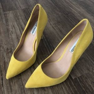 Yellow Steve Madden Pumps